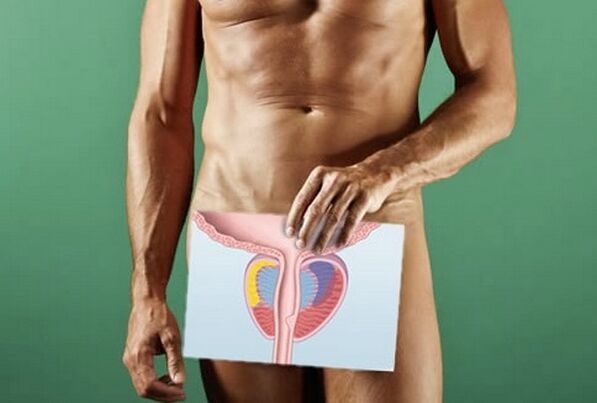 Ein Mann leidet an Prostatitis.